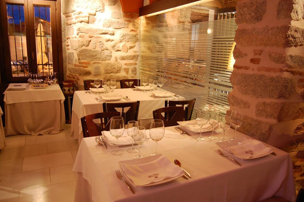 Hotel Los Usias Dos Torres Restoran gambar